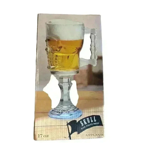 Artland Skull Glass Pirate's Goblet 17 oz Beverage Mug Spooky Theme - Picture 2 of 3